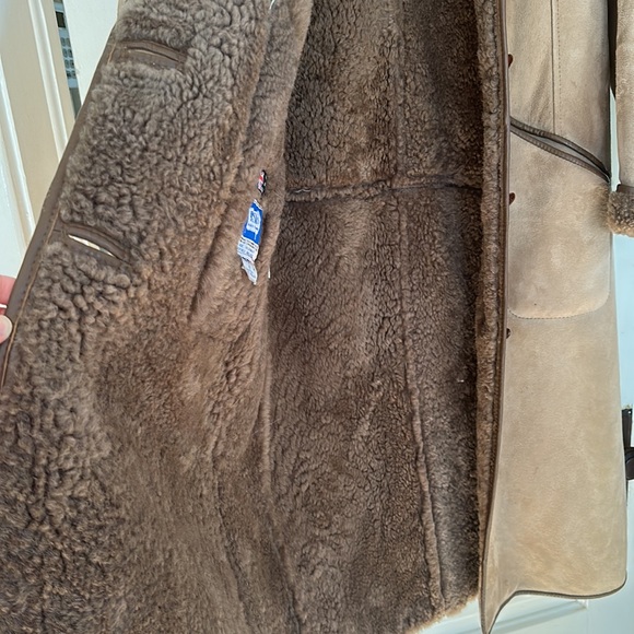 Fabulous British Shearling Coat Made by Nurseys - Picture 6 of 12